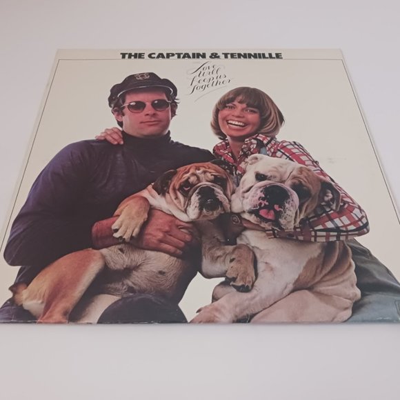 The Captain & Tennille Love Will Keep Us Together vinyl record, 1975 original - Picture 4 of 10